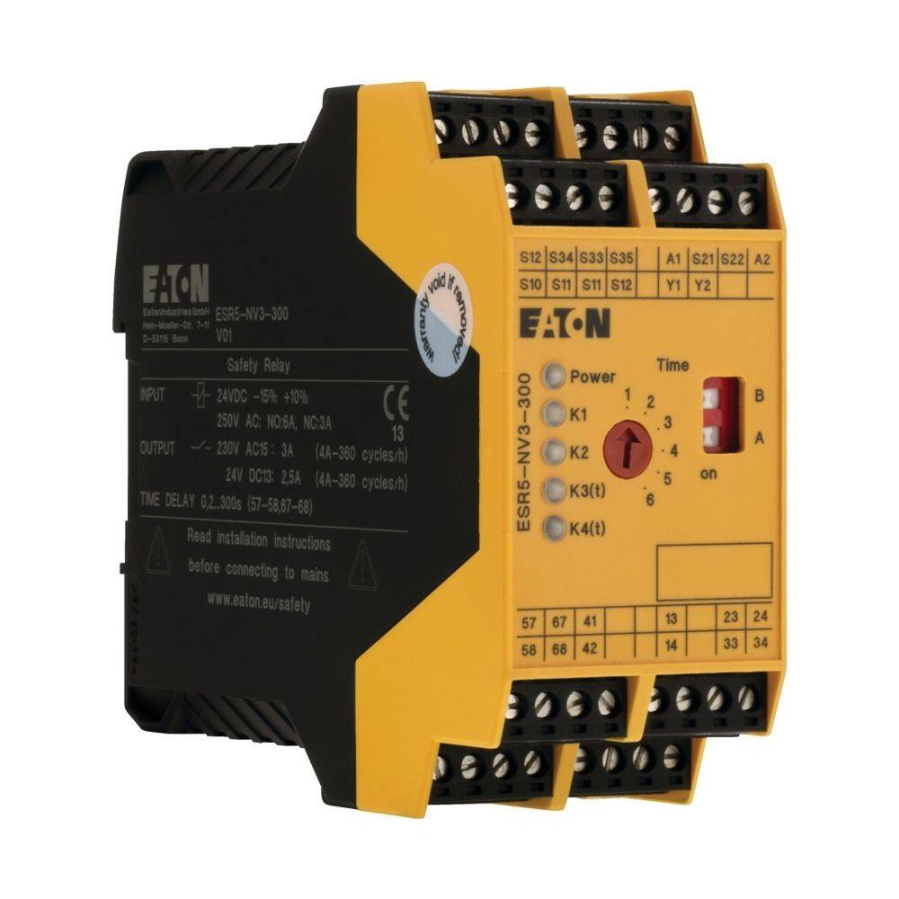 Eaton Sicherheitsrelais mit dem Modell E56S-NV3-300Q in gelb-schwarzer Gehäusefarbgebung, entwickelt für industrielle Sicherheitsanwendungen.