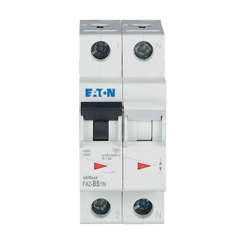 Ein Zweipolen-Sicherungsautomat mit der Bezeichnung 'Eaton xEffect FAZ-B51/N' weist Spannungsbezeichnungen von 230/400V und eine Kapazität von 50A auf.