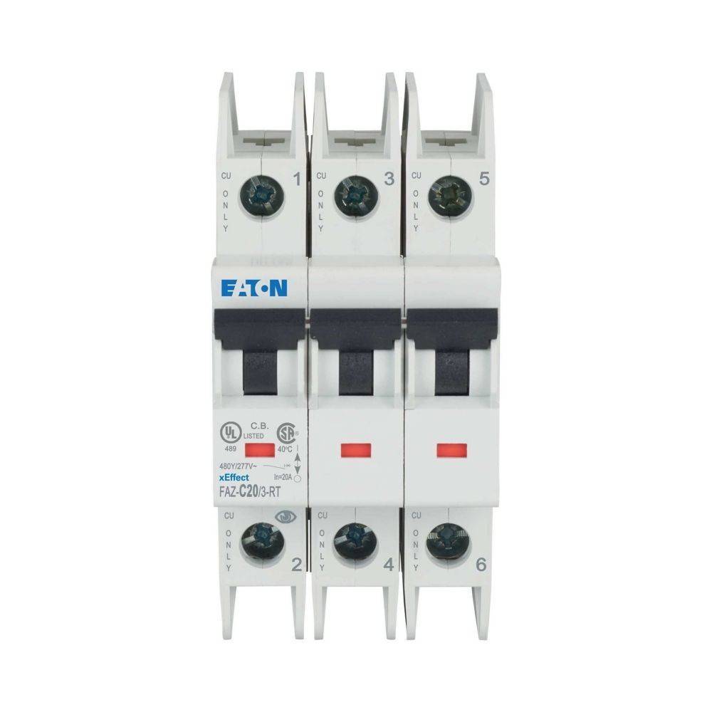 Ein dreiphasiger Leistungsschalter mit Eaton-Markierung, der beschriftete Anschlüsse und Anzeigeschalter für jede Phase des elektrischen Systems aufweist.