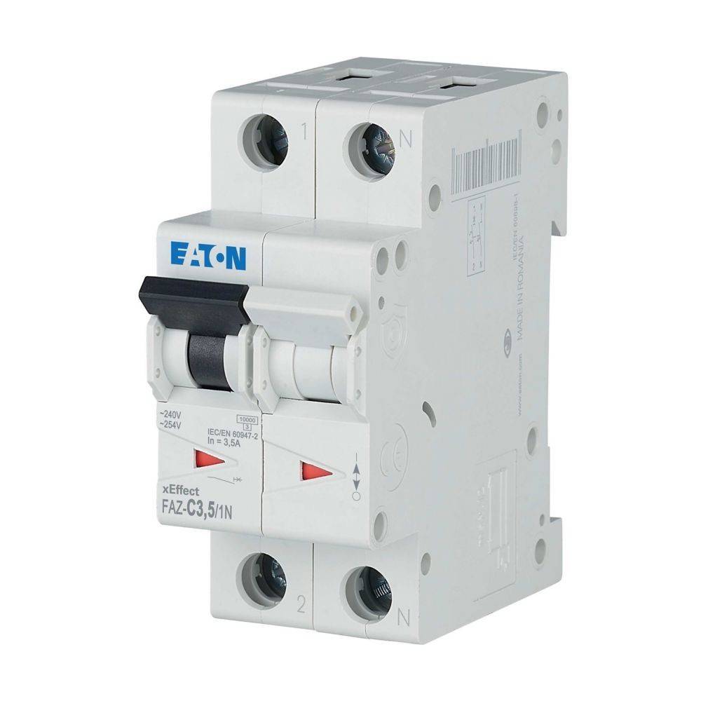 Ein weißer elektrischer Sicherungsautomat der Marke 'Eaton' mit dem Modell 'xEffect FAZ-C3,51N', der die Ein- und Aus-Schalterpositionen zeigt.