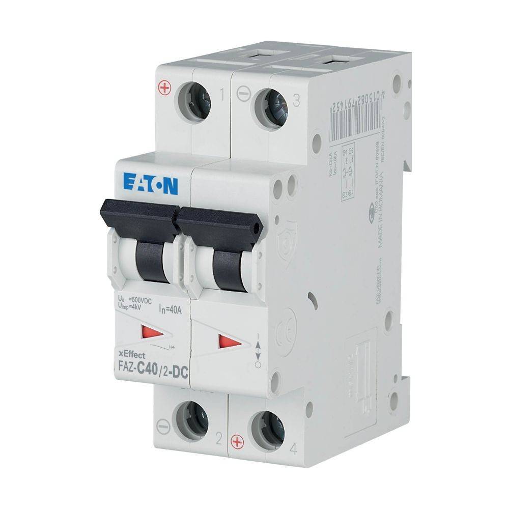 Ein zwepoliger Leistungsschalter mit der Bezeichnung Eaton FAZ-C40/2-DC, für elektrische Systeme, mit zwei Ein-/Ausschaltern und darauf gedruckten Spezifikationen.