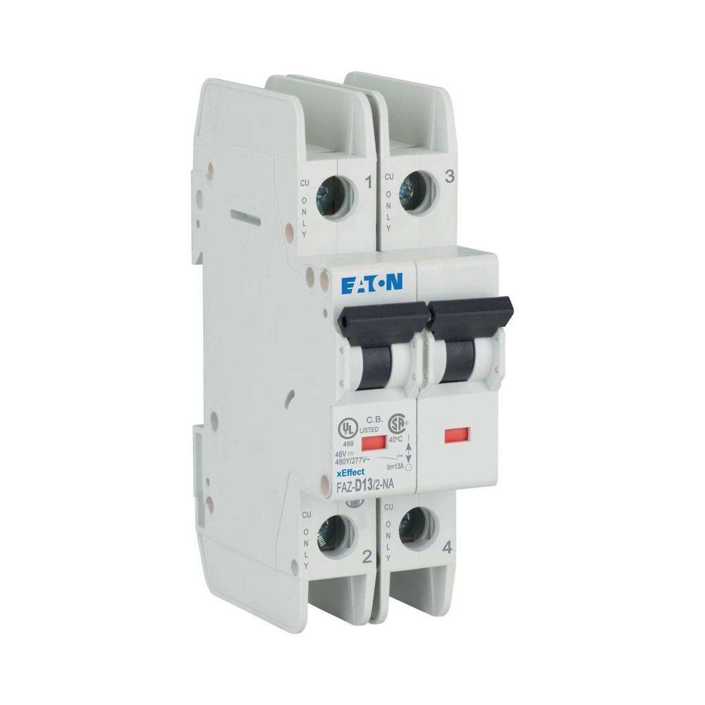 Sicherungsautomat mit Eaton-Branding, ausgestattet mit drei Anschlüssen und Doppelschaltern zur elektrischen Sicherheitskontrolle.
