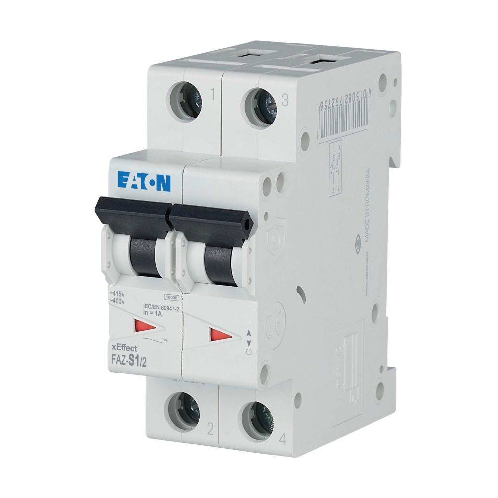 Ein weißer Leistungsschalter mit zwei schwarzen Schaltern und dem Text 'Eaton xEffect FAZ-S1/2'. Ausgelegt für 415V, 0,5-63A.