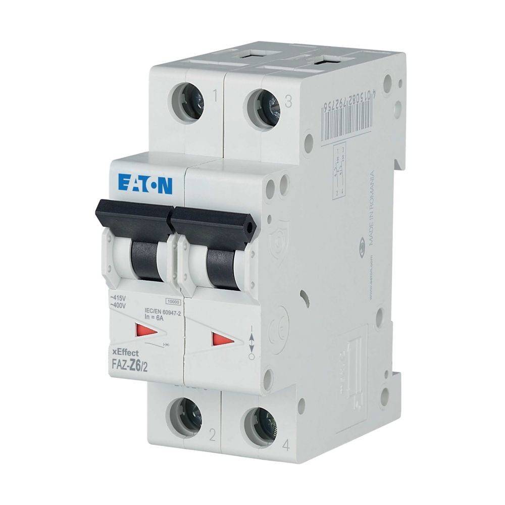 Ein Zweipol-Leistungsschalter mit der Bezeichnung 'Eaton FAZ-Z62', ausgestattet mit zwei Schaltern und der 'xEffect'-Kennzeichnung, ausgelegt für den Betrieb mit 400V.