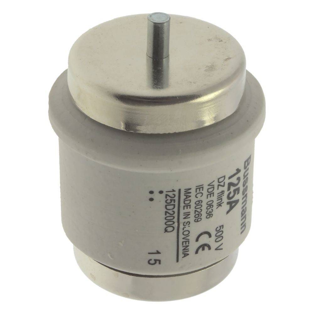 Eine 125A 500V Bussmann Elektrosicherung, Modell 125D200Q, hergestellt in Slowenien, mit Herstellermarkierungen und Spezifikationen.