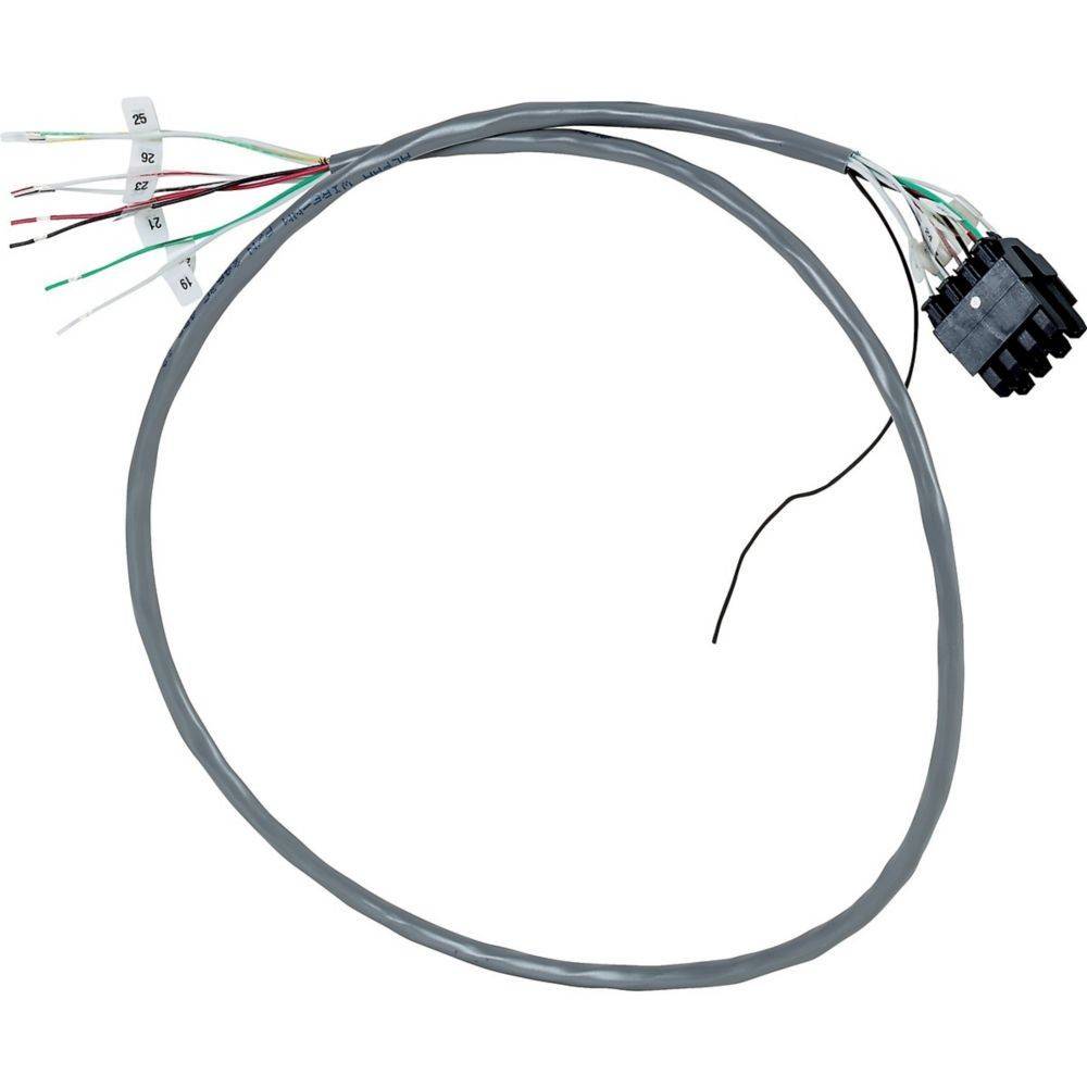 Ein aufgerolltes graues Kabel mit an beiden Enden freigelegten Mehrfachleitungen, die unterschiedlich farbig isoliert sind. Die Drahtenden sind mit beschrifteten Etiketten versehen.