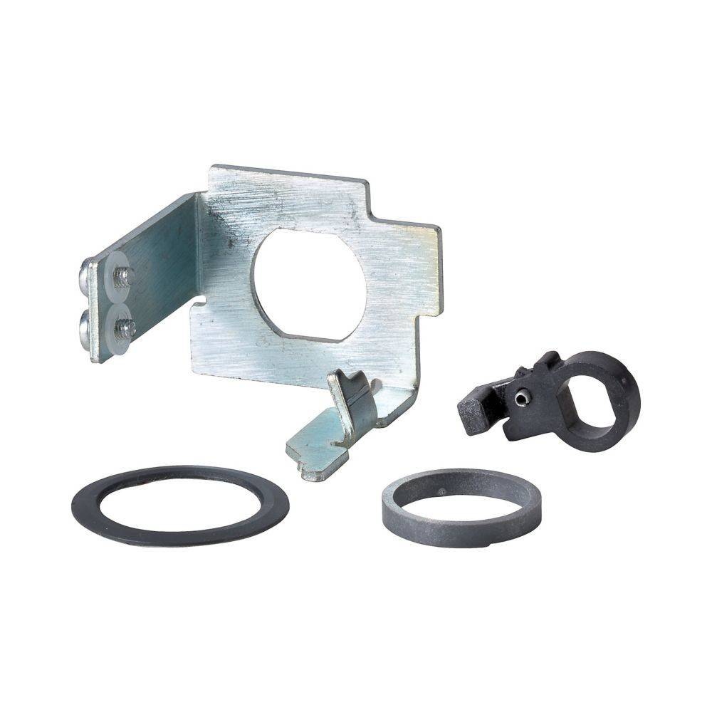Eine Metallhalterung mit Befestigungslöchern, eine Rohrschelle und zwei schwarze Unterlegscheiben, die üblicherweise zum Sichern oder Zusammenbauen von mechanischen Komponenten verwendet wird.