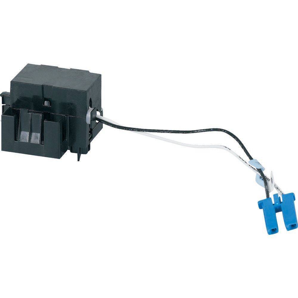 Ein schwarzer, würfelförmiger elektrischer Komponente mit angeschlossenen Kabeln und blauen Anschlüssen wird vor einem weißen Hintergrund gezeigt.