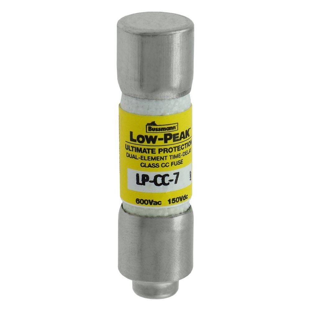 Eine Zylindersicherung mit einem gelben Etikett trägt die Aufschrift 'LP-CC-7' und 'Low-Peak Ultimate Protection Dual-Element Time-Delay Class CC Fuse'.