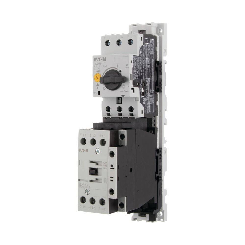 Sicherungsautomaten-Schaltpanel mit Drehgriff und beschrifteten Komponenten zur Steuerung und Schutz von elektrischen Stromkreisen.