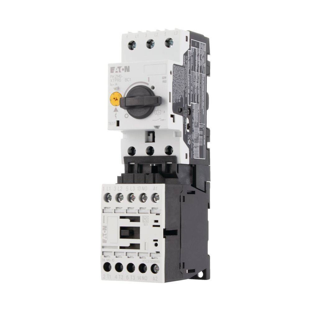 Ein weißes und schwarzes elektronisches Gerät mit Wahlschaltern und Anschlüssen, das zur Steuerung elektrischer Schaltkreise verwendet wird, vor einem einfarbigen Hintergrund.