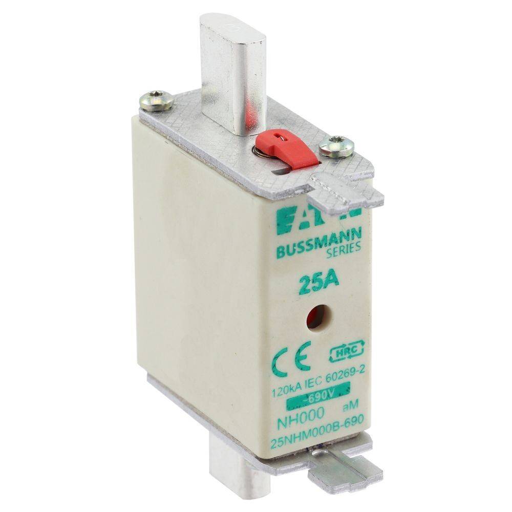 Eine 25-Ampere-Sicherung der Bussmann-Serie mit rotem Sicherheitsindikator und CE-Kennzeichnung, ausgelegt für elektrische Schaltkreise mit einer Nennspannung von 690 Volt.