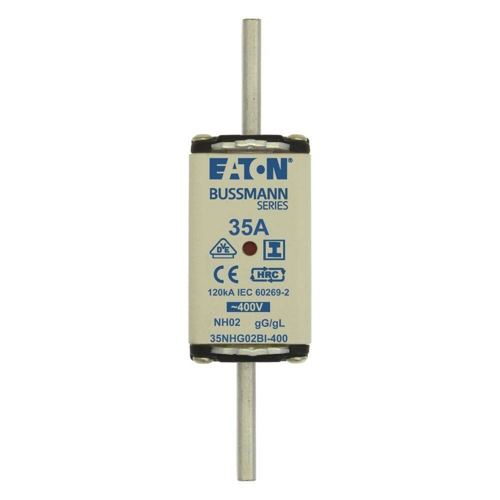 Eine zylindrische Sicherung mit der Markierung 'Eaton Bussmann Serie 35A', die 400V und die Einhaltung der IEC-Normen anzeigt.