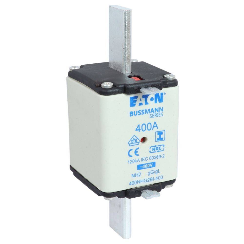Eaton Bussmann NH-Sicherung 400A mit doppelten leitfähigen Metallenden, weißem und schwarzem Gehäuse, gekennzeichnet mit '400V', geeignet für industrielle Anwendungen.