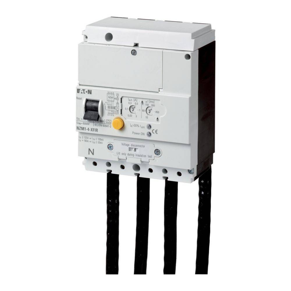 Eaton NZM1 Leistungsschalter mit vier schwarzen Kabeln, die unten angeschlossen sind, verwendet für elektrischen Stromkreisschutz und -steuerung.