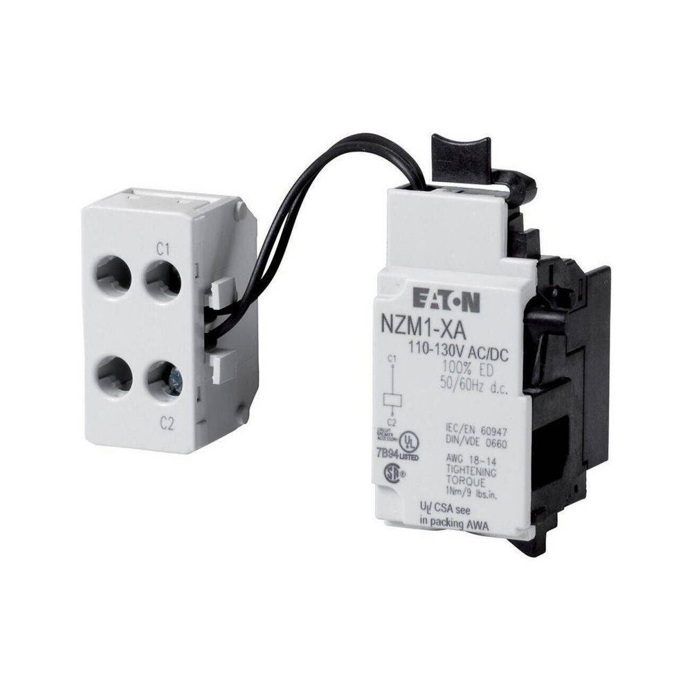 Eine weiße und schwarze elektrische Schalterkomponente, die mit ‚Eaton NZM1-XA' beschriftet ist, mit drei Anschlussports und sichtbaren Spezifikationen an ihrer Seite.
