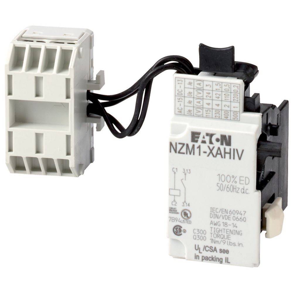 Elektrischer Schalter mit der Markierung 'Eaton NZM1-XAHIV', mit sichtbarer Verdrahtung und Beschriftungen für Spezifikationen.