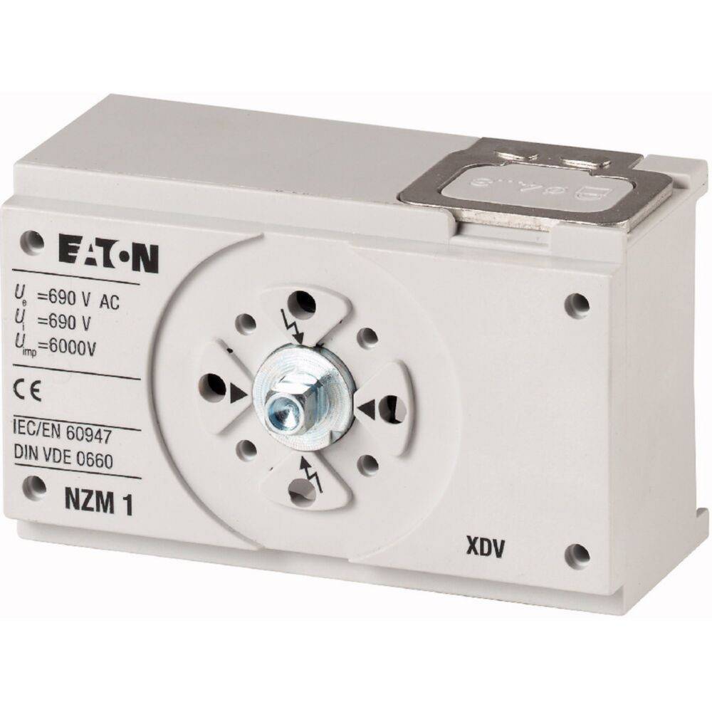 Ein rechteckiger elektrischer Baustein mit der Kennzeichnung 'Eaton NZM 1' mit technischen Spezifikationen: IEC/EN 60947, 690V AC, 690V, max 6000V.