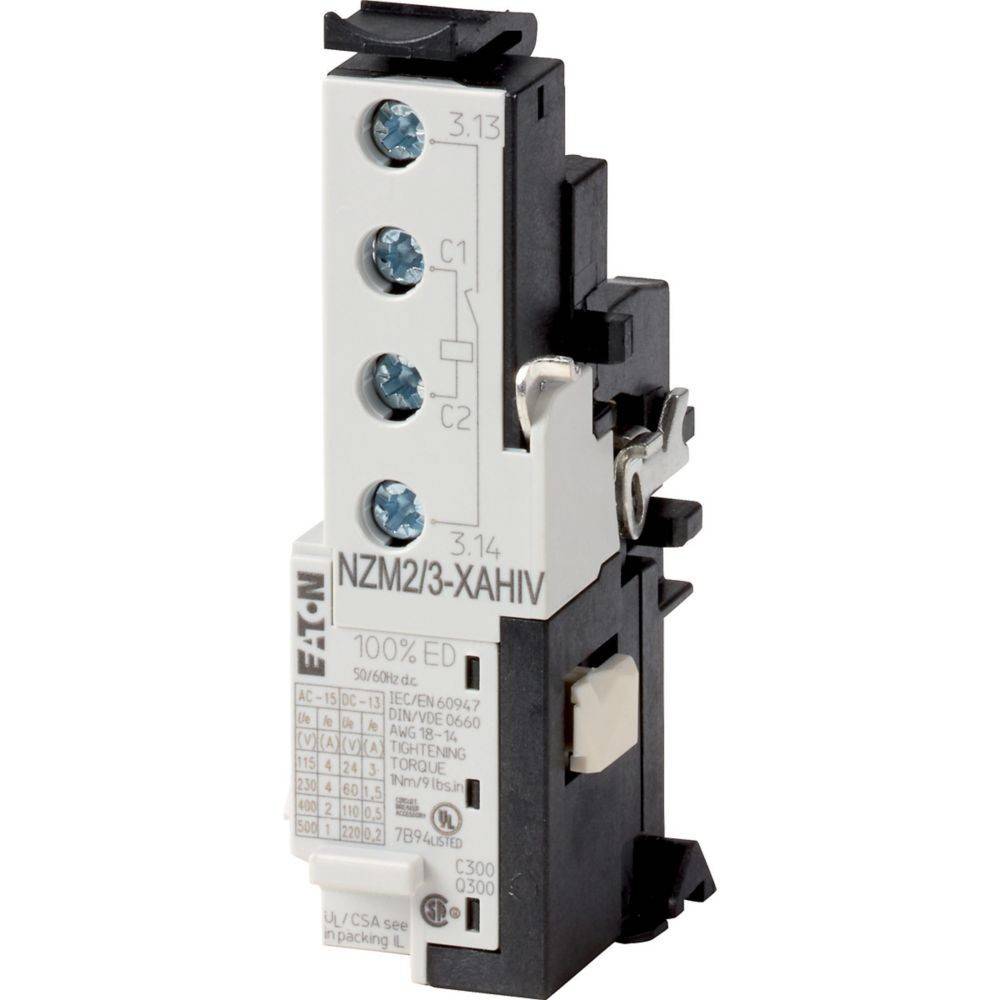 Ein modularer Relaisschalter mit beschrifteten Anschlüssen C1 und C2, der verschiedene Verbindungspunkte und technische Spezifikationen für die Installation zeigt.