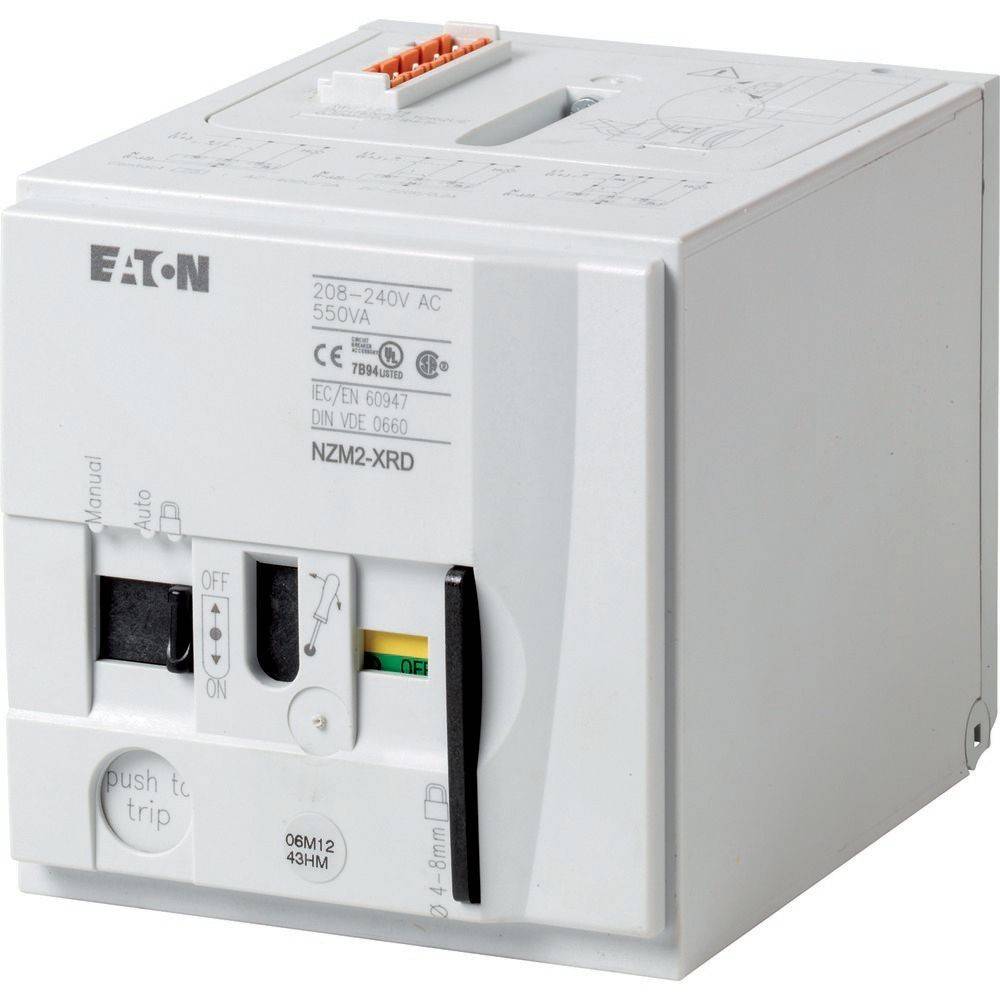 Eaton NZM2-XRD Leistungsschalter', mit verschiedenen Schaltern und Beschriftungen, ausgelegt für die Steuerung elektrischer Schaltkreise, bemessen für 208-240V AC, 550VA.