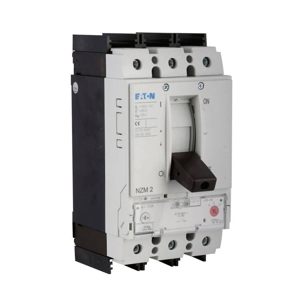 Ein Leistungsschalter mit der Bezeichnung 'EATON NZM 2', ausgestattet mit einem Kippschalter und Anzeigelampen. Seine Aufgabe ist es, elektrische Stromkreise vor Überlastungen zu schützen.