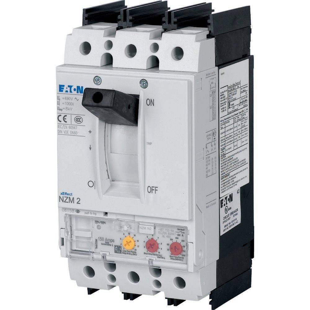 Eaton NZM 2 Leistungsschalter mit Ein-/Ausschalter und technischen Spezifikationen auf dem Frontpanel.