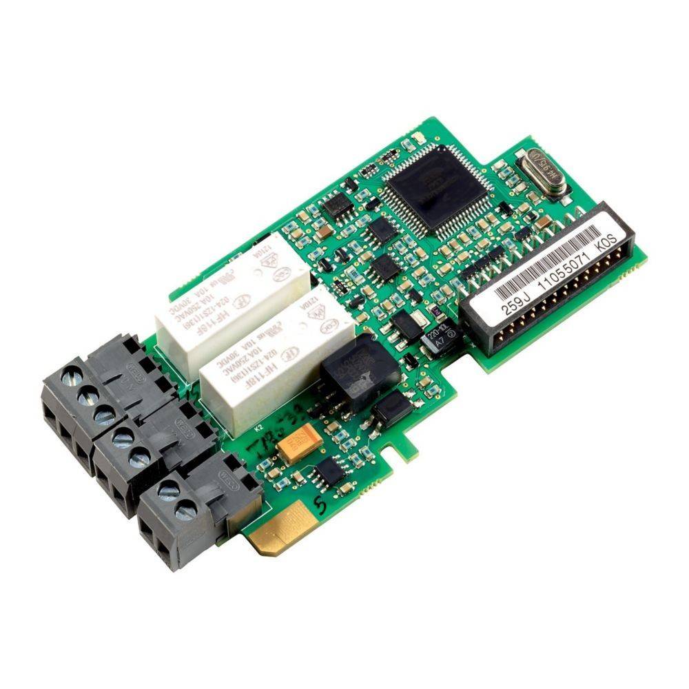 Eine grüne Leiterplatte mit elektronischen Komponenten, Anschlüssen und angebrachtem Barcode. Verwendet für elektronische Anwendungen oder Systeme.