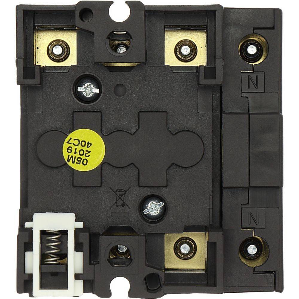 Eine schwarze elektrische Komponente mit mehreren Schraubklemmen und Anschlusspunkten, beschriftet mit Text und Symbolen, die zum Verdrahten von Schaltkreisen verwendet wird.