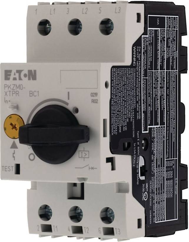 Ein Leistungsschalter von Eaton, Modell PKZM0-XTARC-BC1, mit Kippschalter und Testfunktion, geeignet für elektrische Sicherheit.