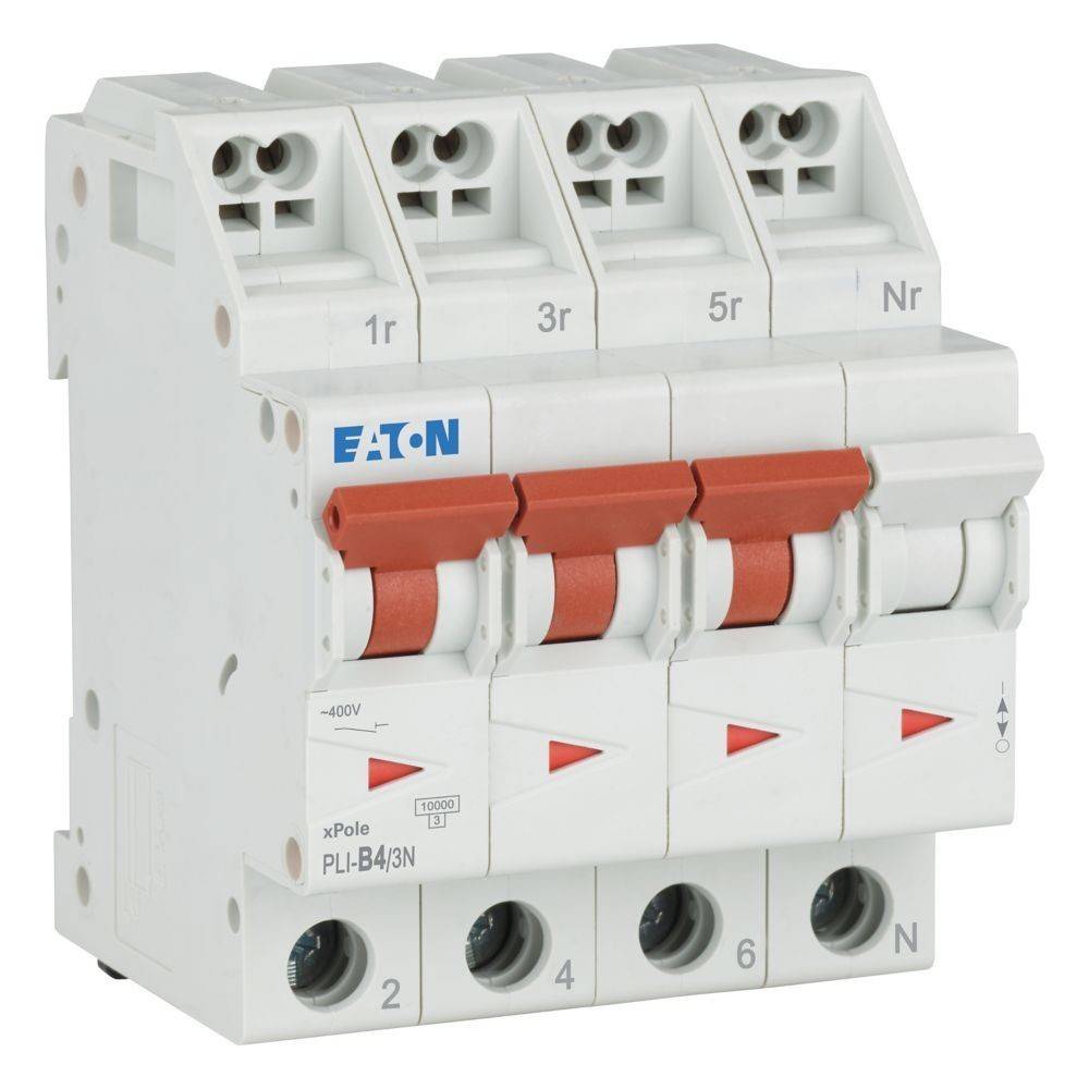 Ein vierpoliger Leistungsschalter mit roten Schalterhebeln und weißem Gehäuse, mit der Bezeichnung 'Eaton', geeignet für elektrische Verteilerschrankinstallationen.