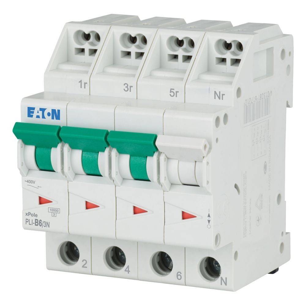 Ein weißer Vier-Pol-Leistungsschalter mit grünen Schaltern und Beschriftungen '1r', '3r', '5r', 'Nr', der für elektrische Sicherheit und Schutz ausgelegt ist.