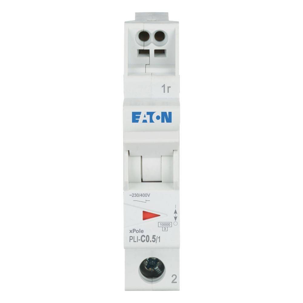 Eaton xPole PLI-C0.5/I Leitungsschutzschalter. Zu den Merkmalen gehören ein Schaltgriff, beschriftete Spezifikationen wie ‚230/400V' und Anschlussports.