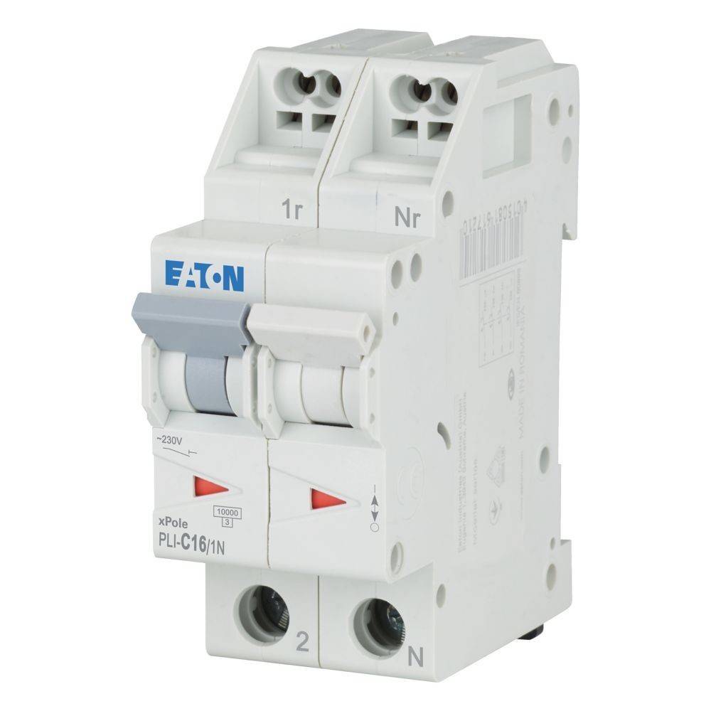 Eine Nahaufnahme eines Eaton xPole Leitungsschutzschalters, Modell PLI-C16/1N, mit zwei Schaltern, beschriftet mit '1r' und 'Nr', ausgelegt für 230V.