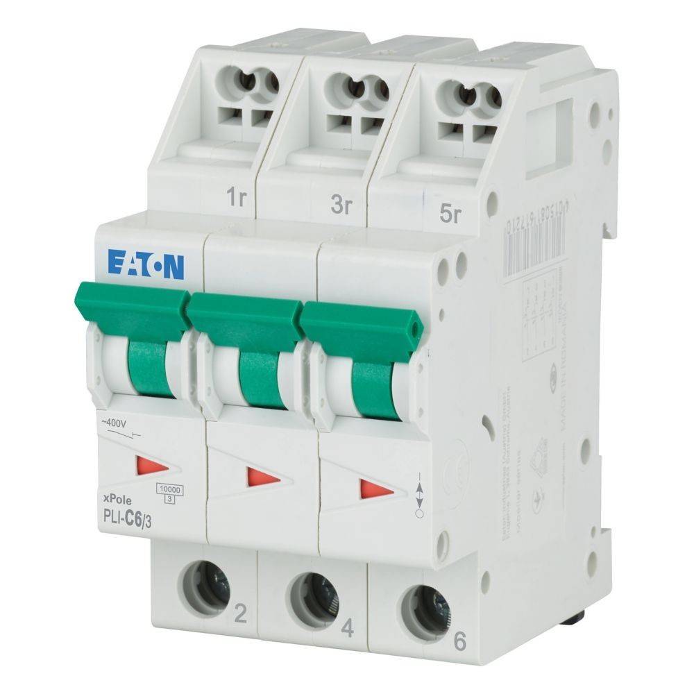 Eaton-Leistungsschalter, Modell xPole PLI-C6/3, drei Schalter mit Beschriftung '1r', '3r', '5r', grüne Hebel, weißes Gehäuse.