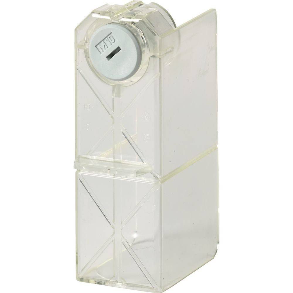 Ein transparenter Plastikbehälter mit einem runden Deckel, beschriftet mit 'HVO'. Das Design weist geometrische Muster auf und wird wahrscheinlich zur Aufbewahrung verwendet.