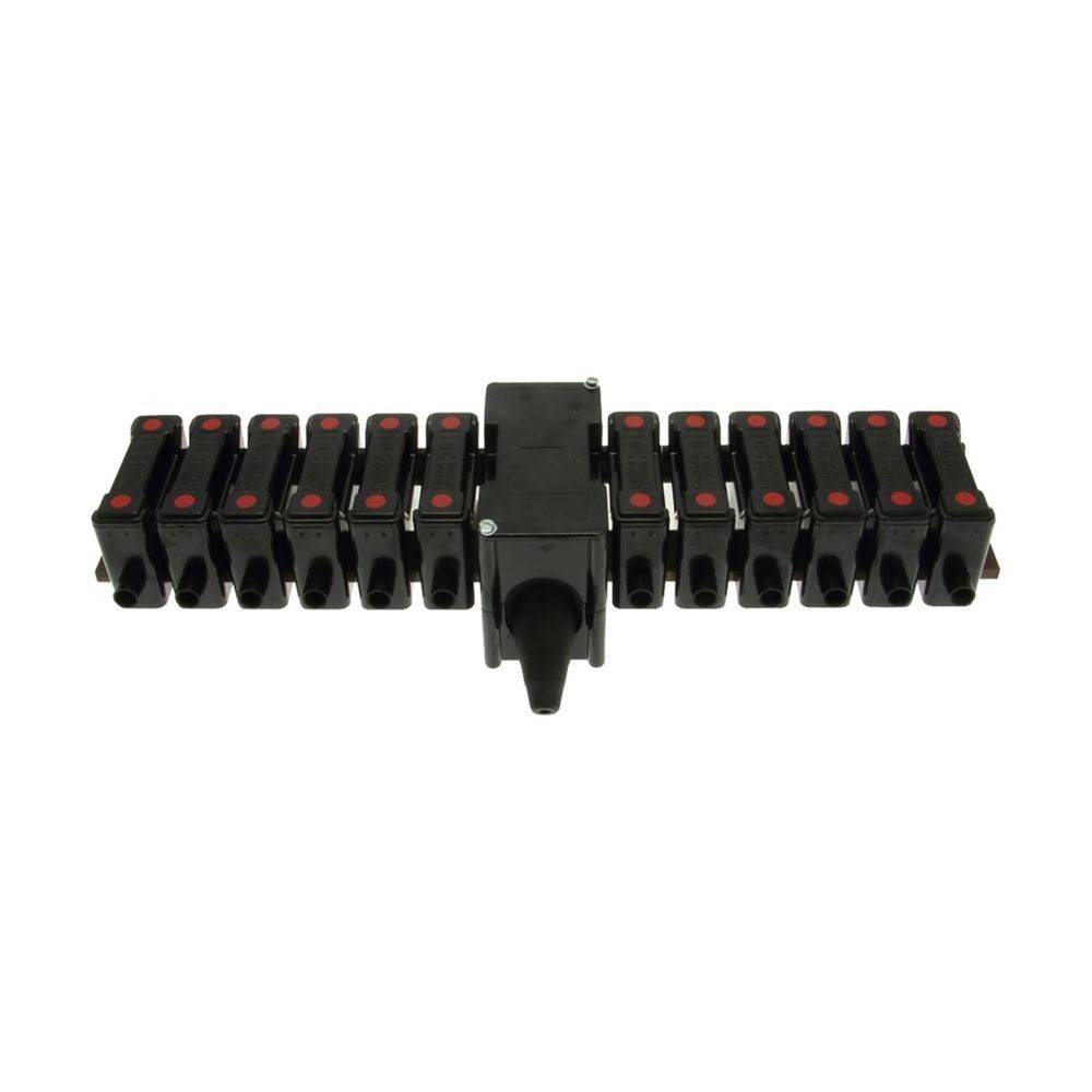 Eine Reihe von 15 schwarzen Elektroanschlüssen, horizontal ausgerichtet, als Teil eines größeren elektrischen oder elektronischen Systems zur Stromverteilung.