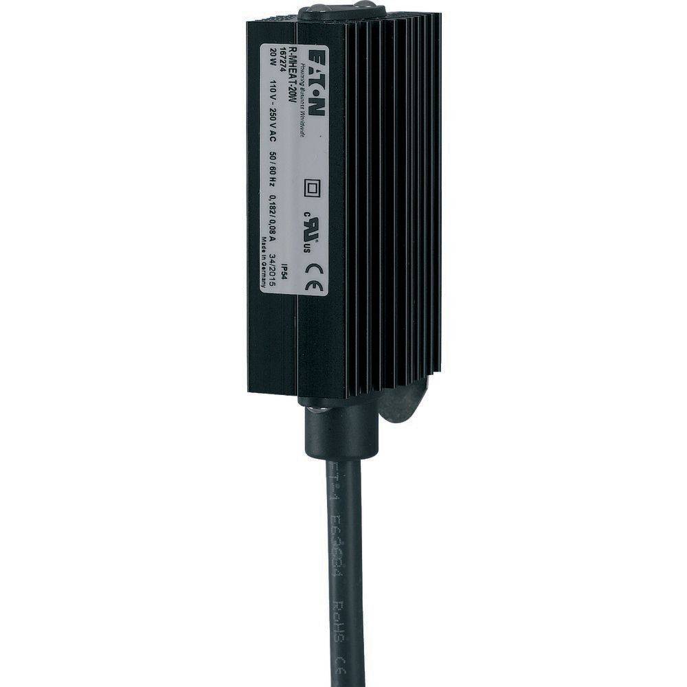 Ein schwarzes rechteckiges elektronisches Gerät mit sichtbarem Kühlrippen-Design und angeschlossenem Netzkabel, beschriftet mit technischen Spezifikationen.