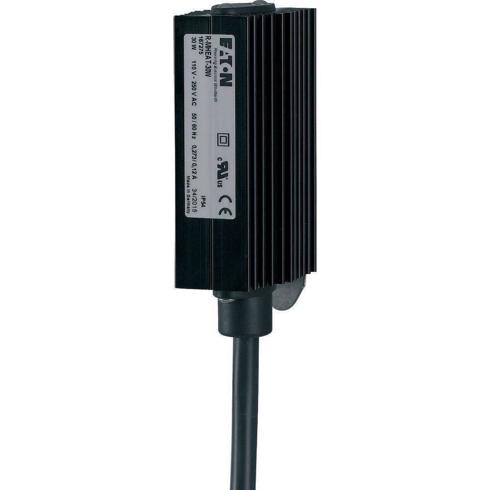 Eine 'Eaton' Elektrokomponente mit schwarzer rechteckiger Form, versehen mit einem Etikett mit technischen Spezifikationen, die mit einem Kabel verbunden ist.