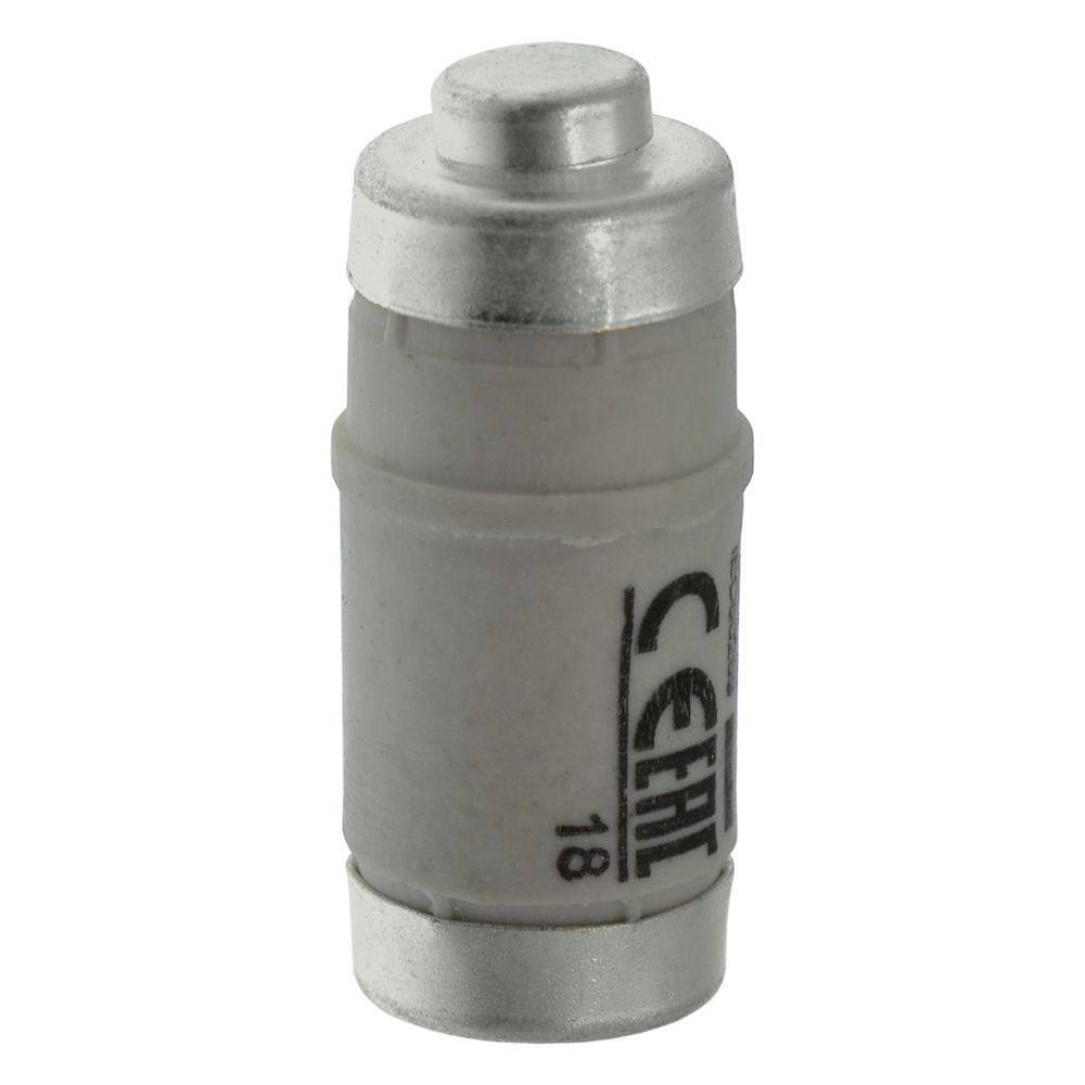 Eine kleine zylindrische Sicherung mit metallischen Endkappen, beschriftet mit '6,3A 250V.' Sie trägt Markierungen einschließlich eines CE-Konformitätssymbols, das die Einhaltung von Normen anzeigt.