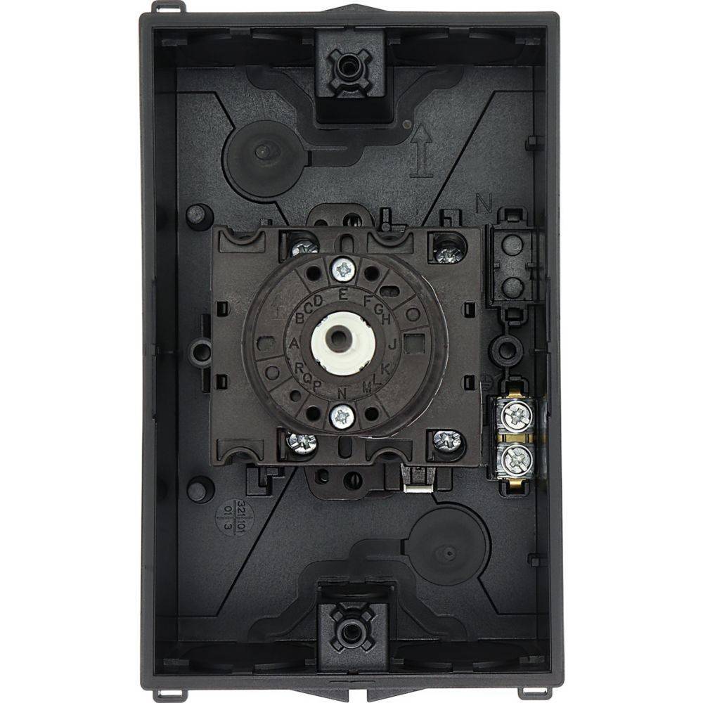 Eine elektrische Wanddose mit sichtbaren Schraubenlöchern und Befestigungsklammern, die zur Unterbringung und Verbindung von elektrischen Komponenten konzipiert ist.