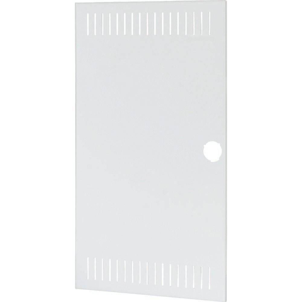 Weißes rechteckiges Metallpanel mit Belüftungsschlitzen entlang der oberen und unteren Kanten, das einen kreisförmigen Ausschnitt auf der rechten Seite aufweist.