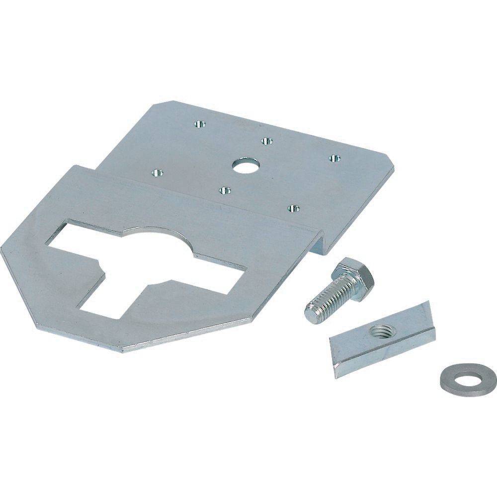 Eine Metallhalterung mit einem kreuzförmigen Ausschnitt, zusammen mit einer Schraube, Mutter und Unterlegscheibe. Verwendet zum Befestigen oder Verbinden von Komponenten.