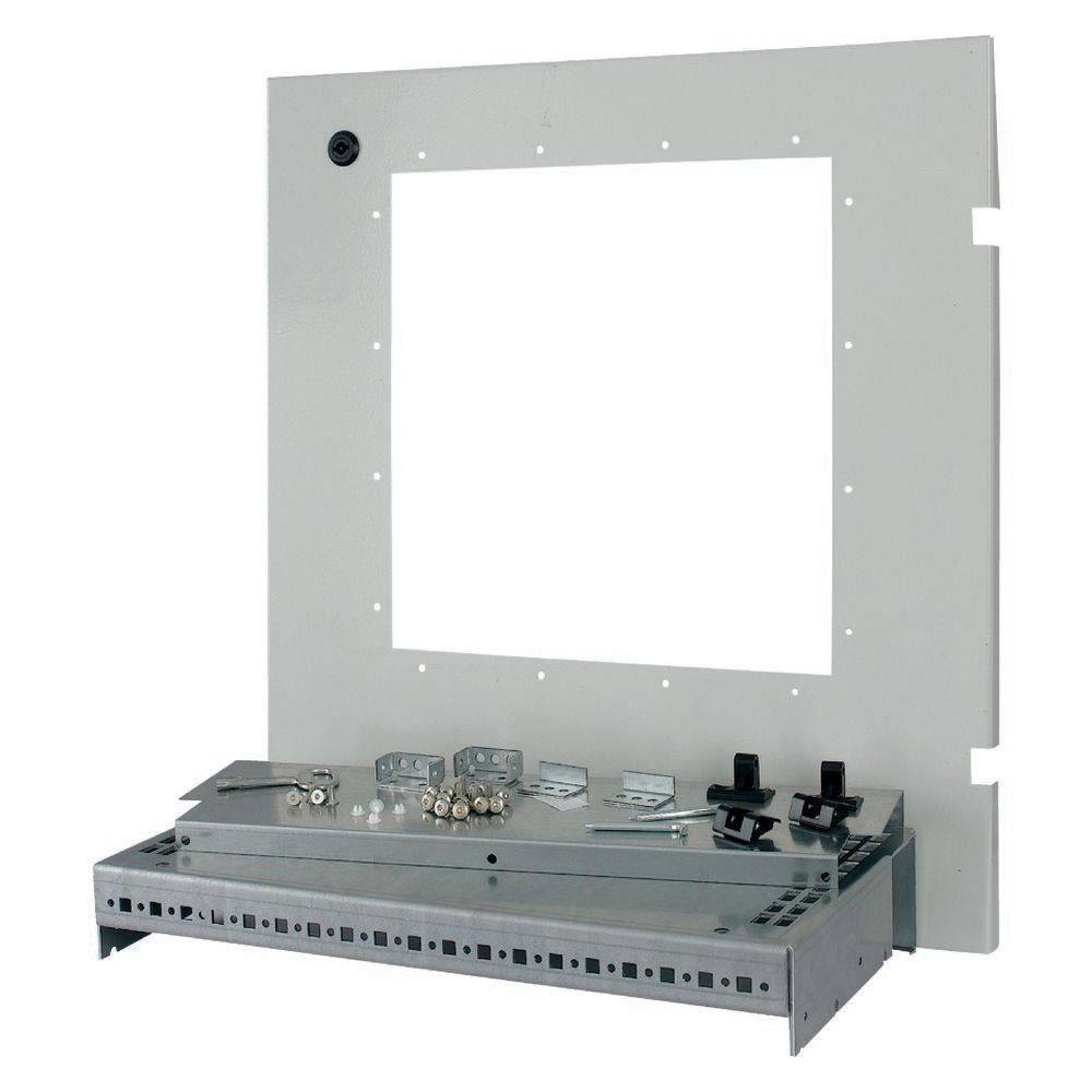 Elektrisches Montageset mit Metallrückwand, Erdungskomponenten und Montagebügel. Bereit zur Gehäusemontage.