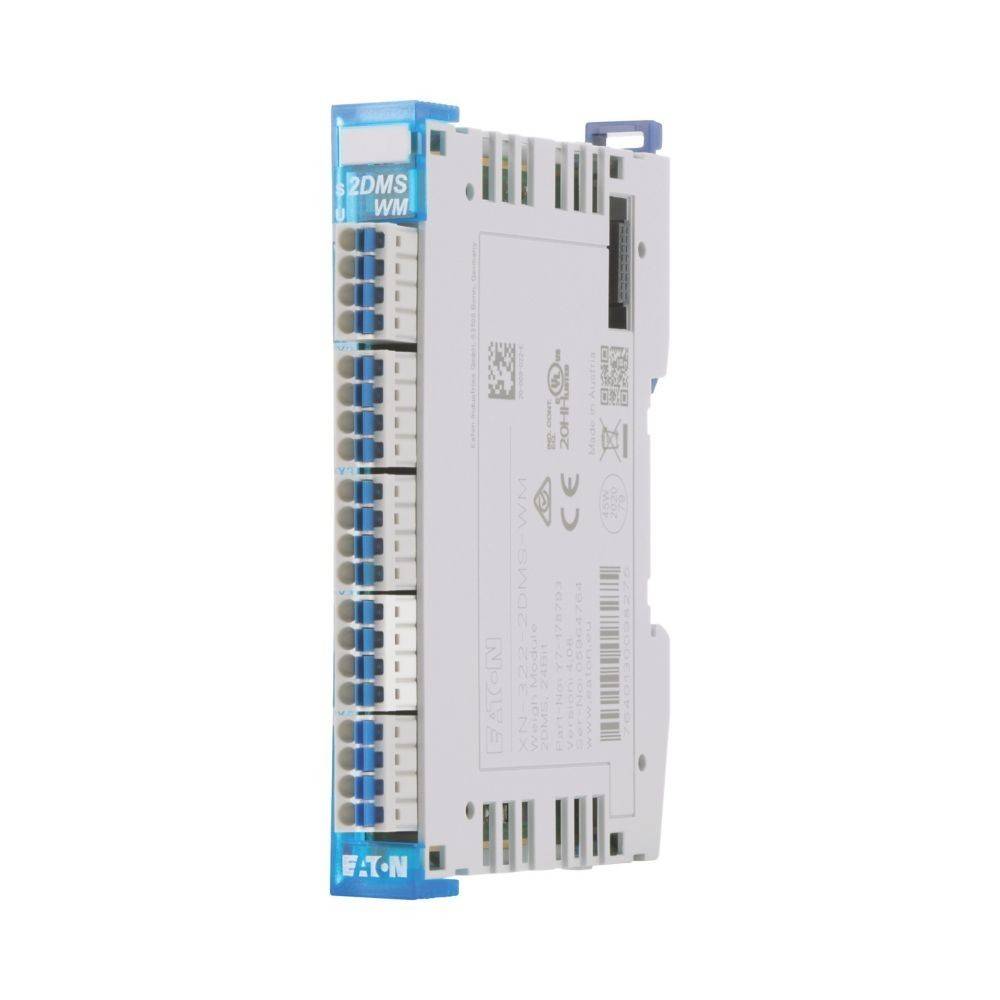 Ein weißes elektronisches Modul mit blauen Akzenten, mit der Aufschrift 'Eaton', das mehrere nummerierte Anschlüsse für Verbindungen aufweist.