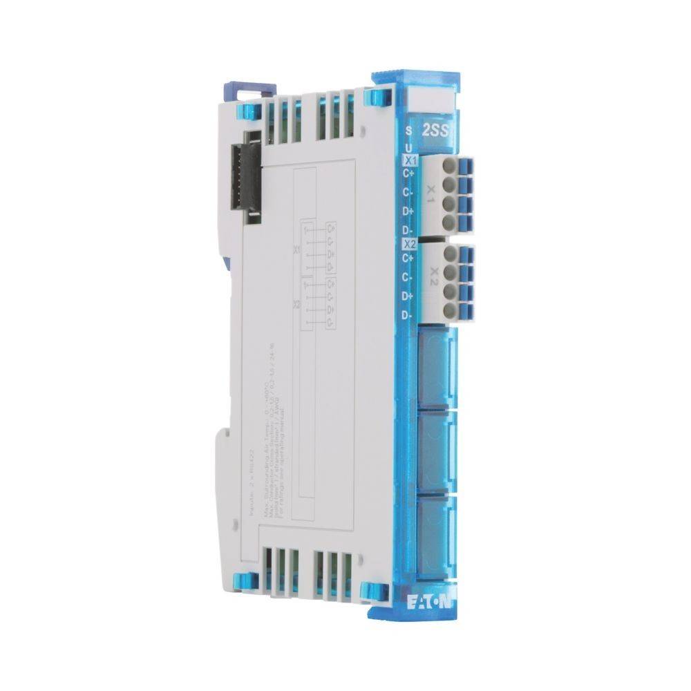 Ein blau-weißes Eaton Elektronikmodul mit Anschlüssen auf der Ober- und Rechtsseite, das für industrielle Automatisierung und Steuerung verwendet wird.