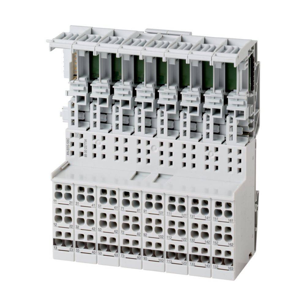 Ein grauer elektrischer Anschlussblock-Modul mit mehreren Anschlusspunkten und nummerierten Steckplätzen, der zum Organisieren und Verbinden von Leitungen verwendet wird.