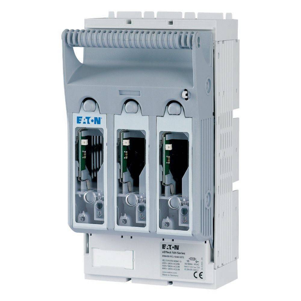 Ein elektrischer Schalter mit drei Hebeln, mit der Bezeichnung 'EATON', der zur Steuerung und zum Schutz elektrischer Schaltkreise verwendet wird.