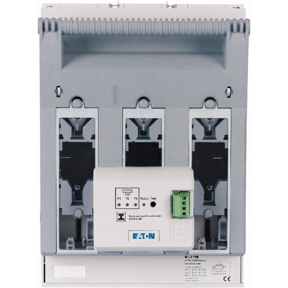 Das Bild zeigt einen motorisierten Umschaltschalter von Eaton mit drei rechteckigen Schlitzen und einer zentralen Steuereinheit zur Strommanagement.