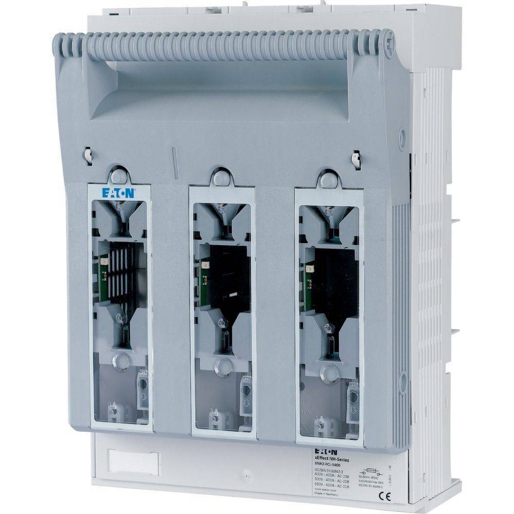 Eine elektrische Vorrichtung mit Eaton-Markenlogo, bestehend aus drei vertikalen Fächern. Jedes Fach beherbergt einen Sicherungsautomaten-Mechanismus.