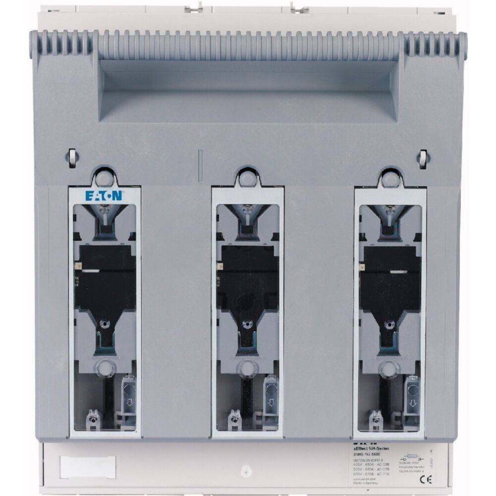 Ein dreiphasiger elektrischer Leistungsschalter mit freiliegenden, beschrifteten Komponenten. Geeignet für Hochspannungs-Industrieanwendungen.